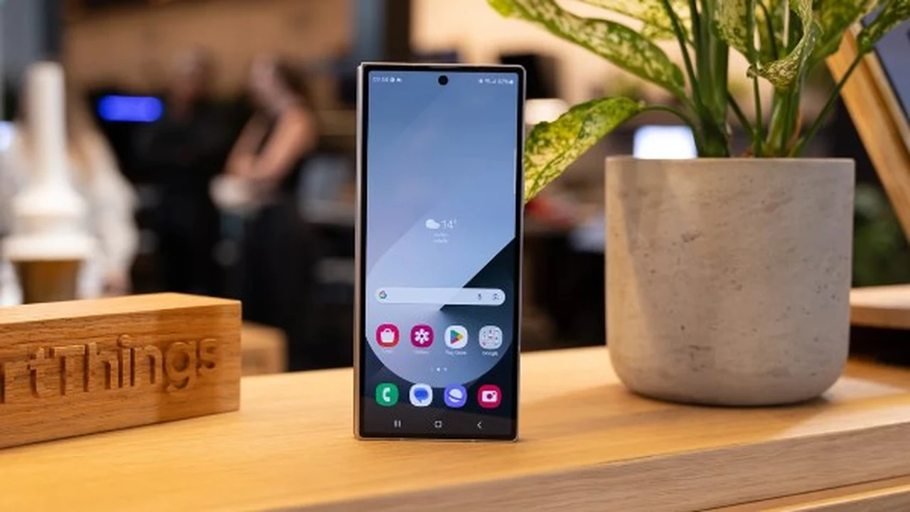 تسريبات تكشف اقتراب سعر أغلى فئة من هاتف آيفون القابل للطي لـ 3000 دولار